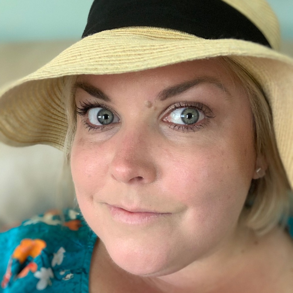 Meet your Posher, Charlotte